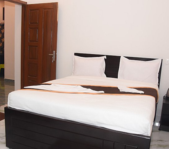 Exclusive Deluxe Room - Green Haven Resort